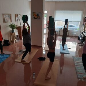 Bono de 8 clases - Wheel Vinyasa Yoga (online o en presencial)